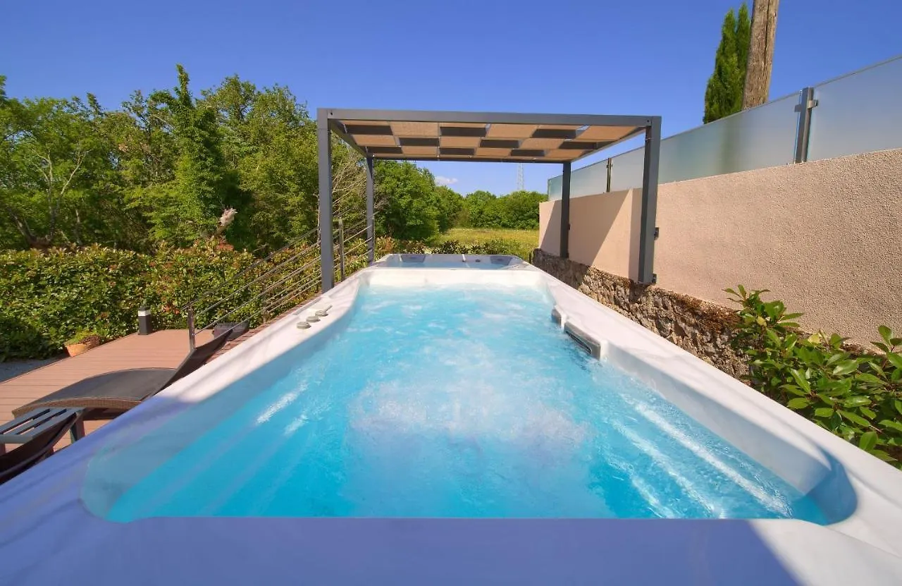 Holiday House Sea & Sun Residence Rasopasno 0*,