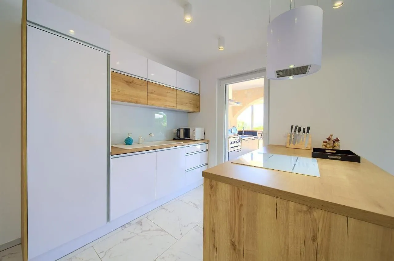 Holiday House Sea & Sun Residence Rasopasno 0*,  Croatia