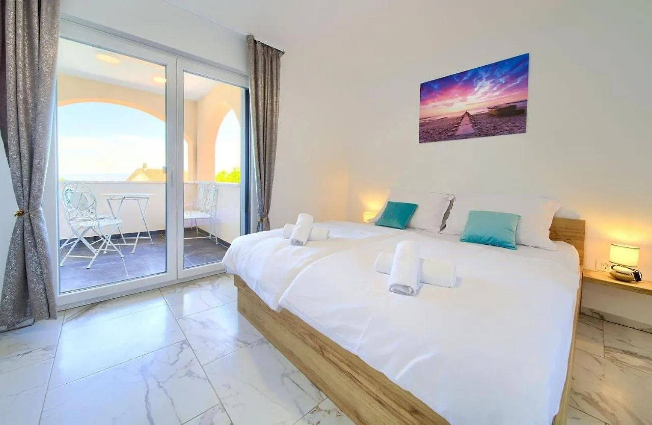 Holiday House Sea & Sun Residence Rasopasno